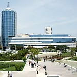 T 4* Κάλιαρι
