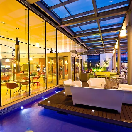 T Hotel 4*
