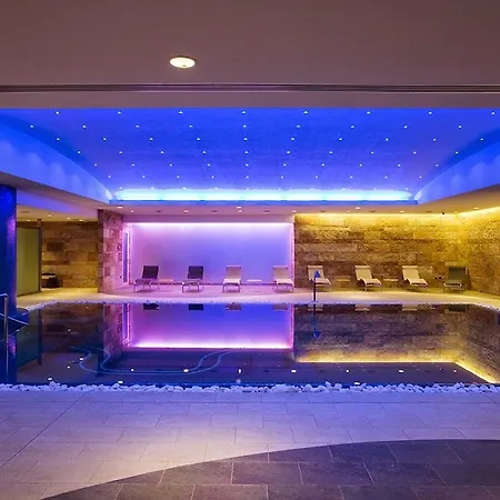 Hotel T